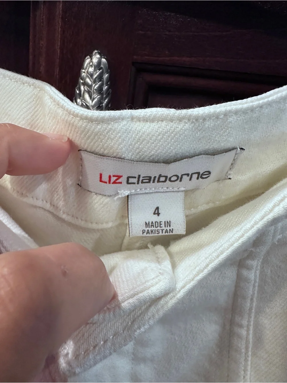 NWOT Liz Claiborne 4/6 white Jean skirt - price firm